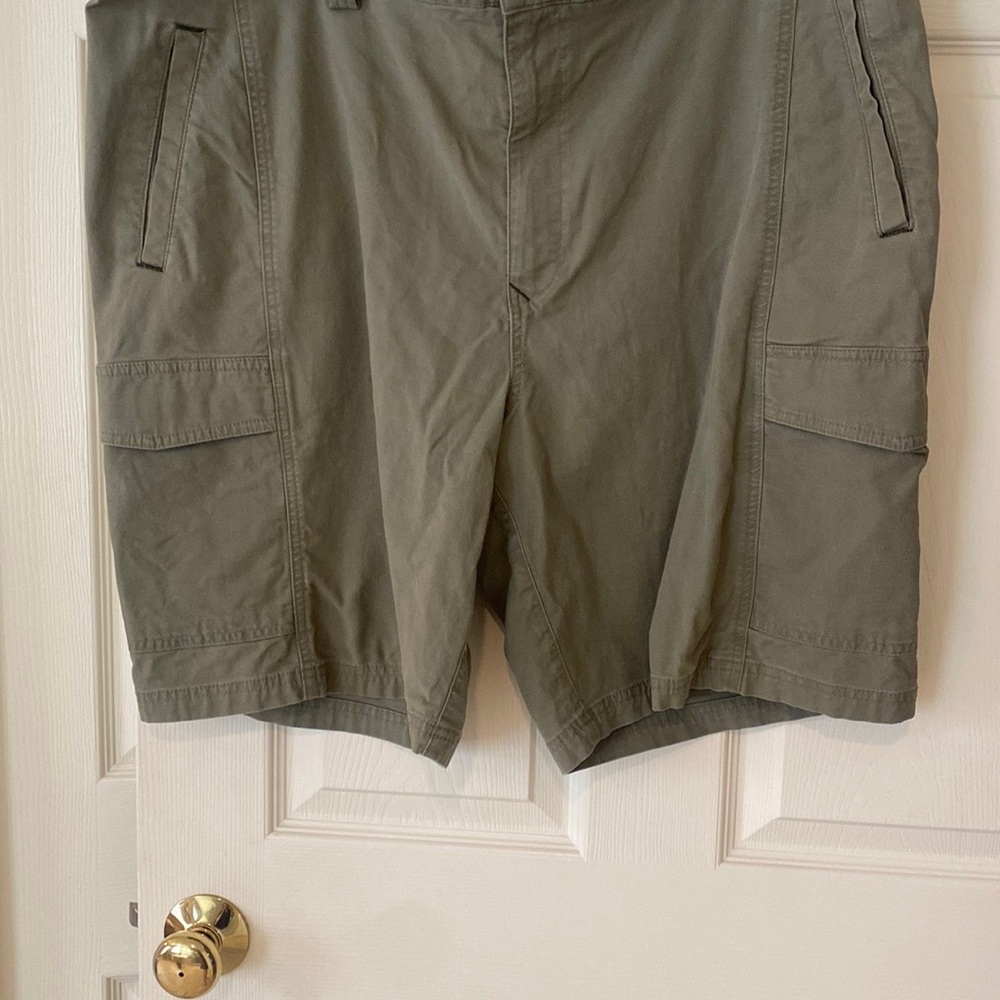 Tommy Bahama Green Cargo Shorts Relaxed Fit